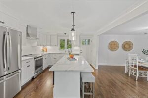 769 mountain kitchen 7-min